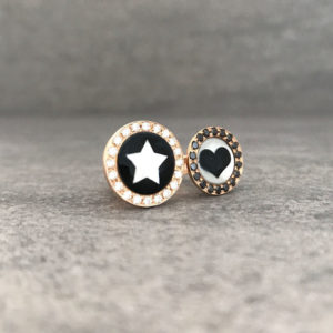 TAJANI ANELLO FERRO DI CAVALLO CON IMMAGINE DI UNA STELLA E DI UN CUORE IN BIANCO E NERO