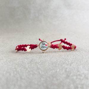 TAJANI BRACCIALE PERSONALIZZATO CON SCRITTA SEI UNICA E BRACCIALE MACRAMÈ COLOR ROSSO